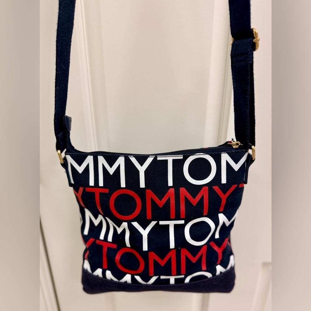 TOMMY HILFIGER Y2K Classic Navy Canvas Logo Print Adjustable Strap Crossvody - Picture 2 of 16